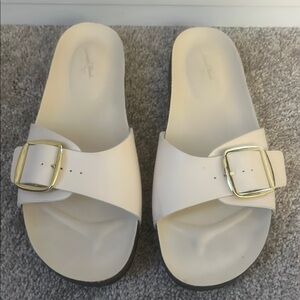 Universal Thread Cream Slide Sandals with Adjustable Buckle